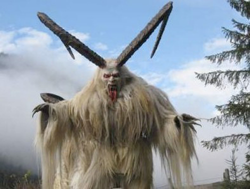 Krampus - postava, která chodí s Mikulášem v Rakousku, Bavorsku, Chorvatsku a Německu